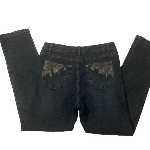 STYLE & CO Slim Leg Pants Women’s Jeans With decorated sequins Size 10 - Picture 1 of 10